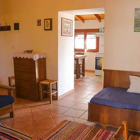 Magnolia Traditional Stone House In * Vamvakou