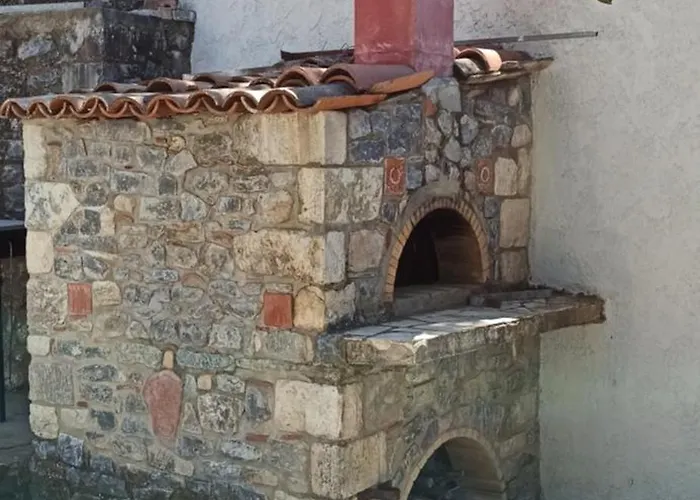 Magnolia Traditional Stone House In Holiday home *