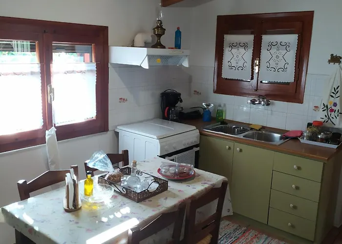 Magnolia Traditional Stone House In Holiday home