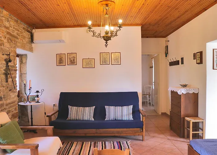 Magnolia Traditional Stone House In * Vamvakou