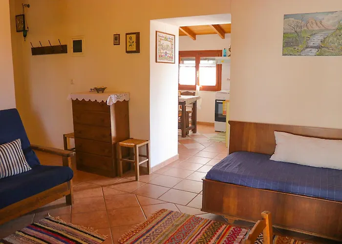 Magnolia Traditional Stone House In * Vamvakou