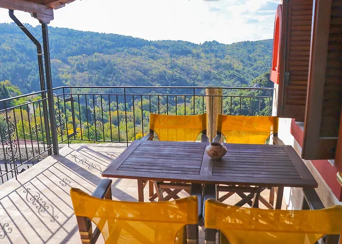 Holiday home Magnolia Traditional Stone House In *