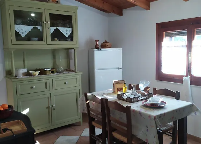 Magnolia Traditional Stone House In Holiday home *