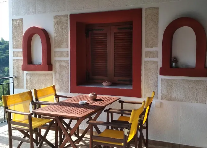 Holiday home Magnolia Traditional Stone House In *